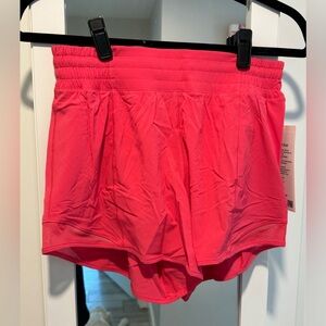 Lululemon Hotty Hot shorts 4”